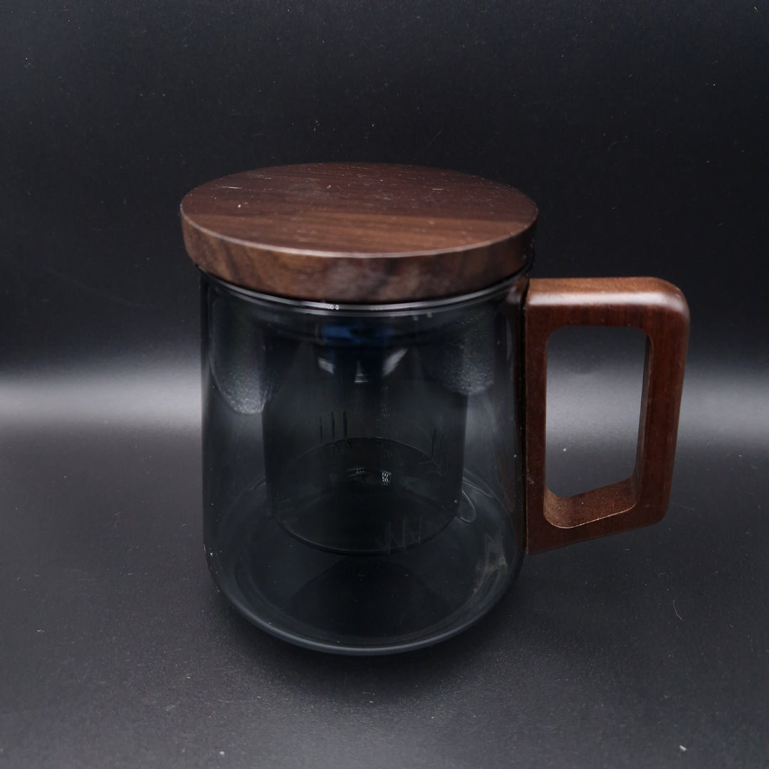 Tasse à thé en verre avec anse en bois et infuseur – 400 ml