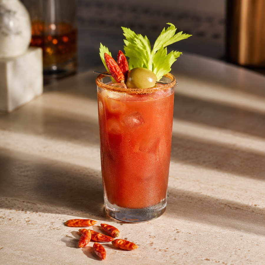 Gedroogde Piri Piri pepers gebruikt in een Bloody Mary cocktail